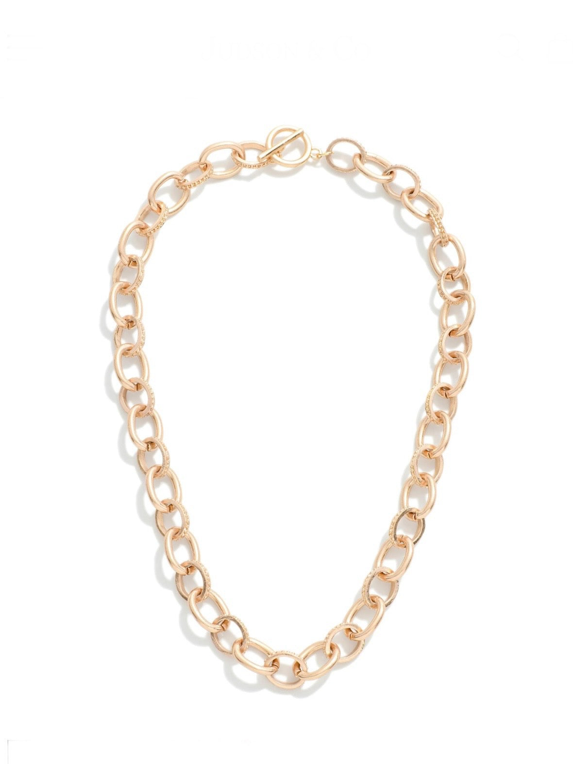 T-BAR CLOSURE CHAIN LINK NECKLACE