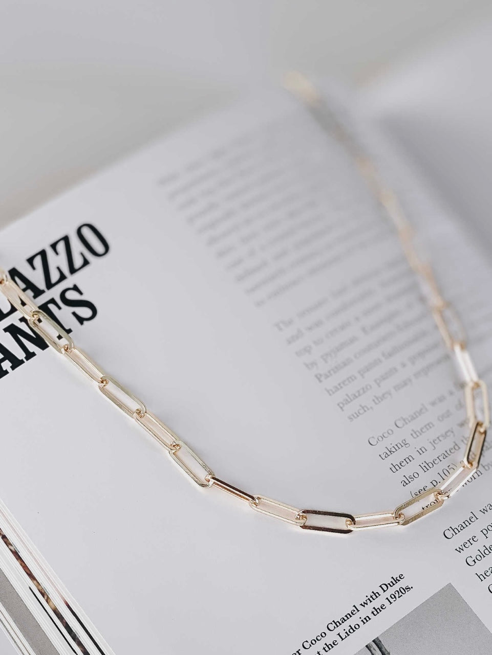 OVAL LINK CHAIN NECKLACE