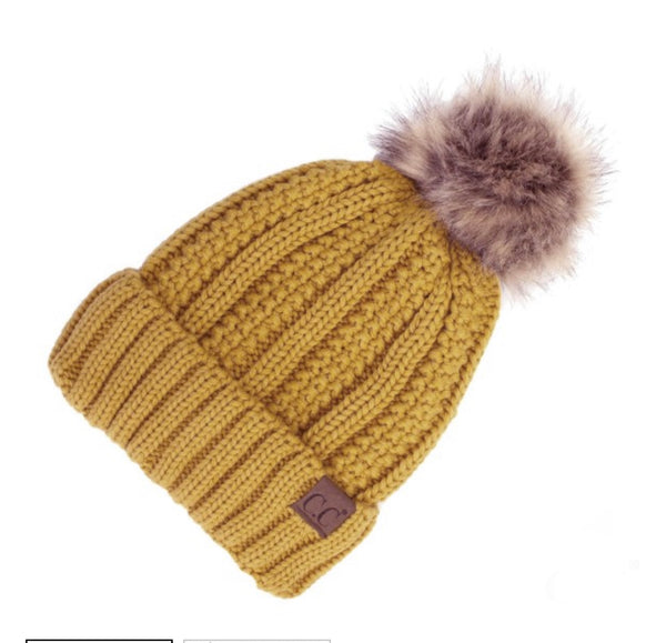 CABLE KNIT BEANIE